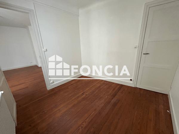 Location Appartement 3 pièces 63.33 m² - 3ème ETAGE - PORTE 3 Niort 79000