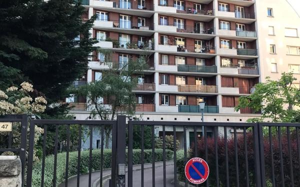 Appartement à vendre    1 pièce • 11,24 m2 Paris 18