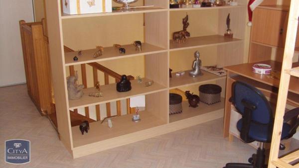 Appartement à louer 4 pièces 77.5m²