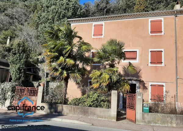 Grande maison avec un garage, un jardin sur une parcelle de 740m² + un terrain 200 m² proche mais non attenant