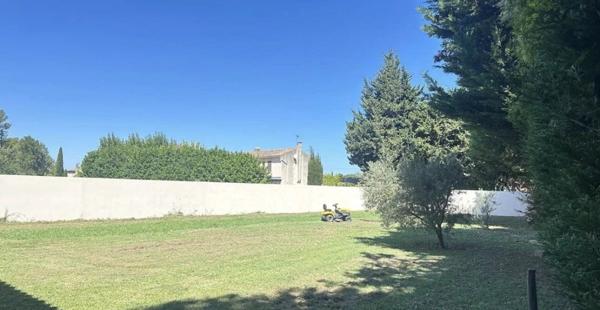 Vente Terrain 423 m2 à Salon-de-Provence