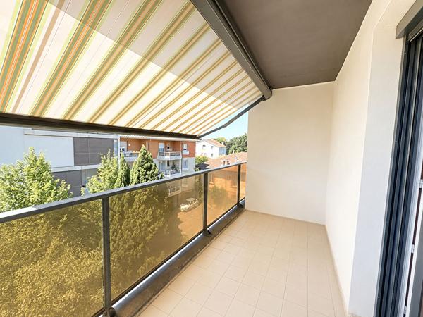 TOULOUSE -MINIMES "LES RAISINS" T3 climatisé avec balcon - ascenseur -et deux place de parking en sous-sol. , Toulouse