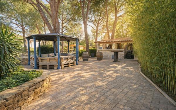 Maison à vendre    5 pièces •  Beaucaire