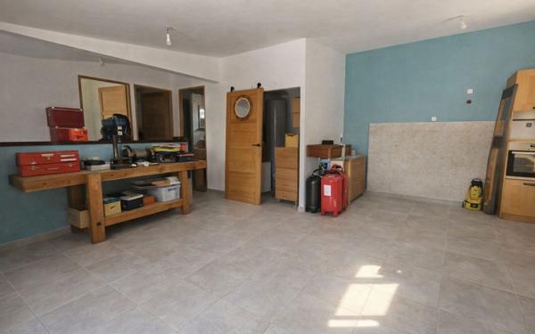 Maison à vendre    5 pièces •  Beaucaire