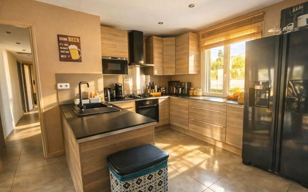 Maison à vendre    5 pièces •  Beaucaire