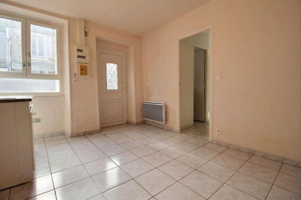 Maison Pringy 2 pièces 30 m2 - Centre ville - proche commerces, A6, écoles