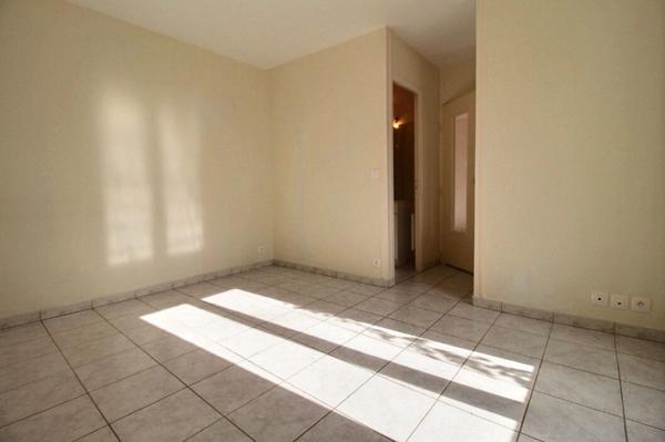 Maison Pringy 2 pièces 30 m2 - Centre ville - proche commerces, A6, écoles