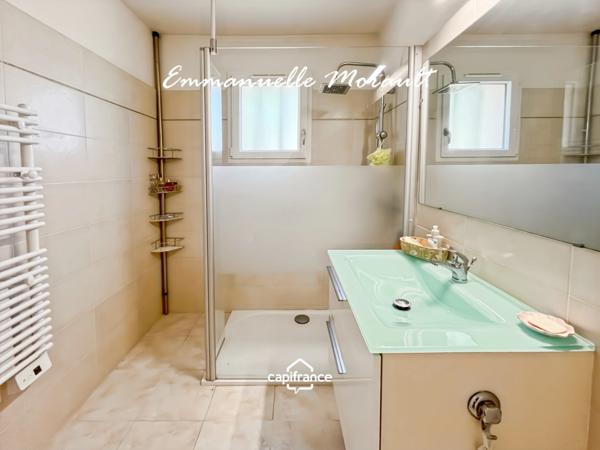 Maison à vendre 4 pièces avec piscine BAGNOLS EN FORET (83)