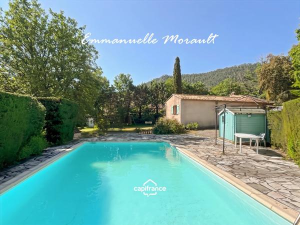 Maison à vendre 4 pièces avec piscine BAGNOLS EN FORET (83)