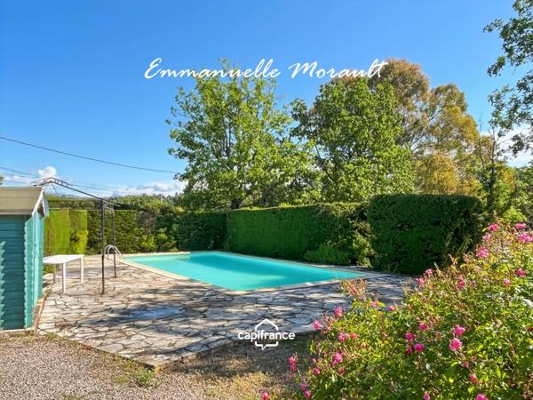Maison à vendre 4 pièces avec piscine BAGNOLS EN FORET (83)