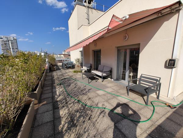 Courbevoie (92400) Courbevoie 92400 3 pièces à louer 84m2 en résidence service de standing