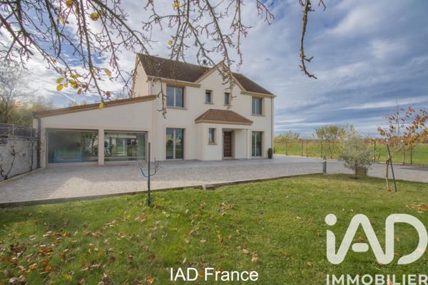 Maison à vendre 5 pièces 230 m² Le Perray-en-Yvelines