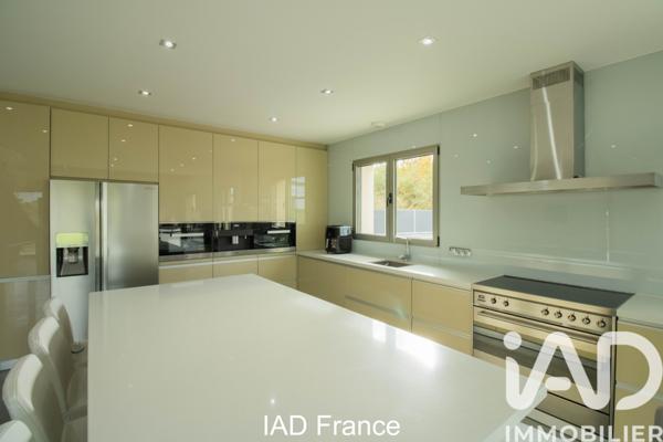 Maison à vendre 5 pièces 230 m² Le Perray-en-Yvelines