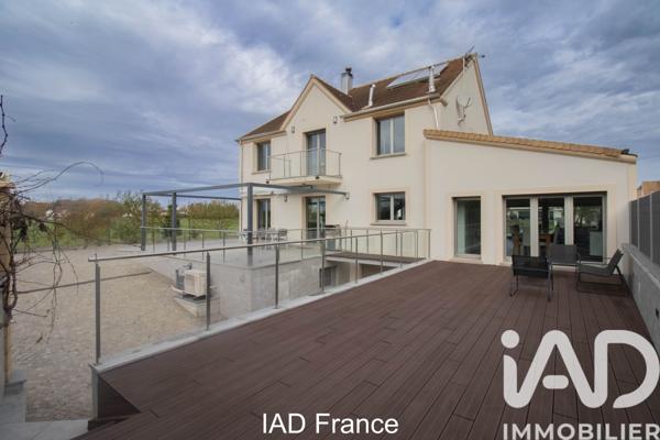 Maison à vendre 5 pièces 230 m² Le Perray-en-Yvelines