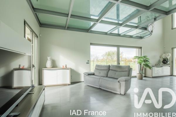 Maison à vendre 5 pièces 230 m² Le Perray-en-Yvelines