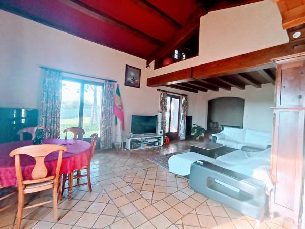 Maison 11 pièces - 292 m²