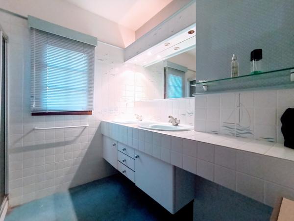 Maison 11 pièces - 292 m²