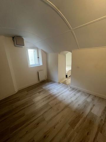 Roquevaire (13360) ROQUEVAIRE - T2 MEUBLE - Rue Longue