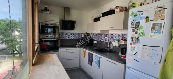 Orvault Cardo -Nantes Nord : Exclusivité ! En vente , Appartement T4 de 76 m², proche toutes commodités, résidence 2016 avec ascenseur, 3 chambres. Cave et parking couvert.