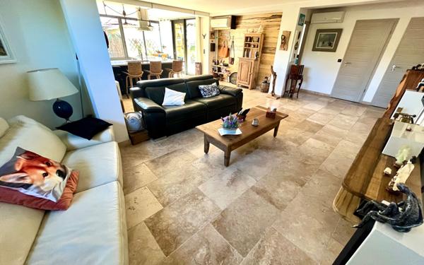 Maison à vendre    3 pièces •  Cannes