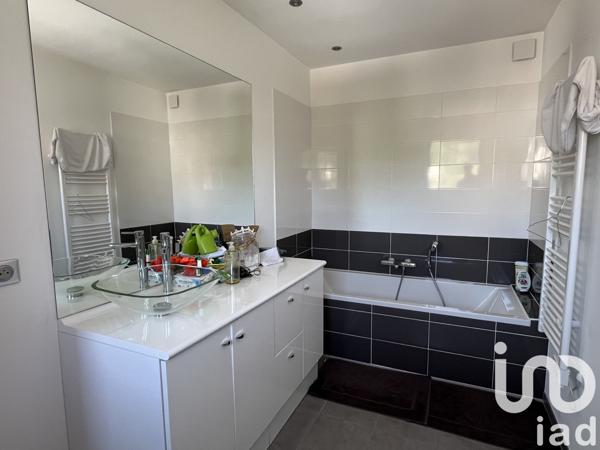 Maison à vendre 6 pièces 190 m² Chavagne