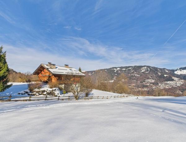 Haute Savoie (74), à vendre MORILLON - Domaine skiable du Grand Massif - Ferme Savoyarde P9