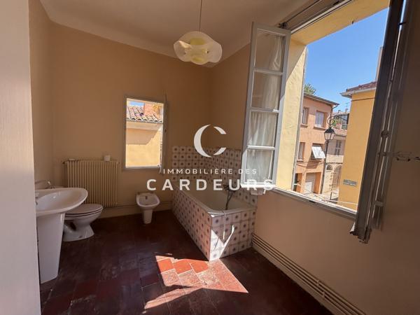 Appartement
                                                                                                                                                                                                                                                                                                                        3 pièce(s)                                                                                                                                                                                                          2 chambre(s)                                                                                                                                                                                                          62  m²