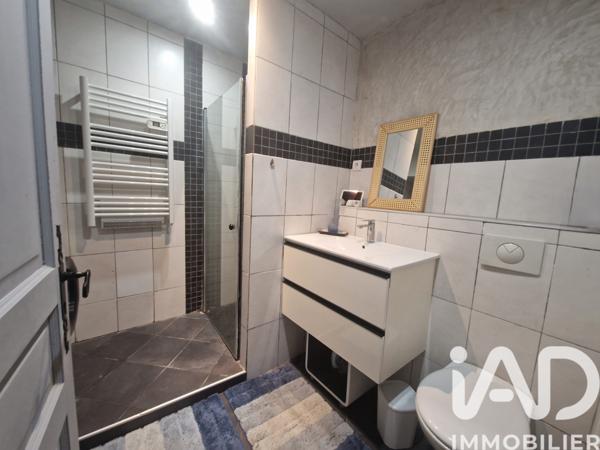 Maison à vendre 4 pièces 82 m² Roquemaure