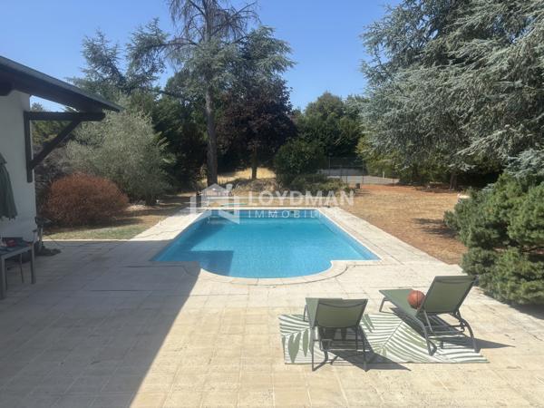Maison d'exception Type 6/7 avec véranda,terrasse, piscine et terrain de tennis