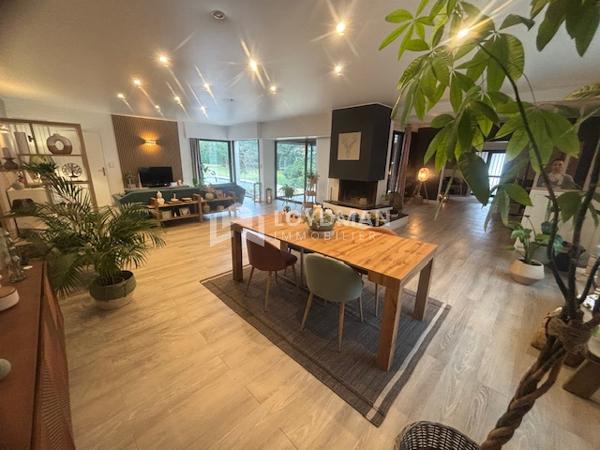 Maison d'exception Type 6/7 avec véranda,terrasse, piscine et terrain de tennis