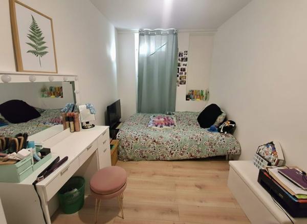 Maison  5 pièce(s)  4 chambre(s)  118.09 m²