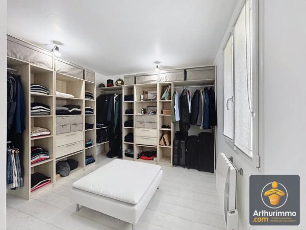 Vente                                                      Maison
                        
                     6 pièces                      124 m2                     à Mandres-les-Roses