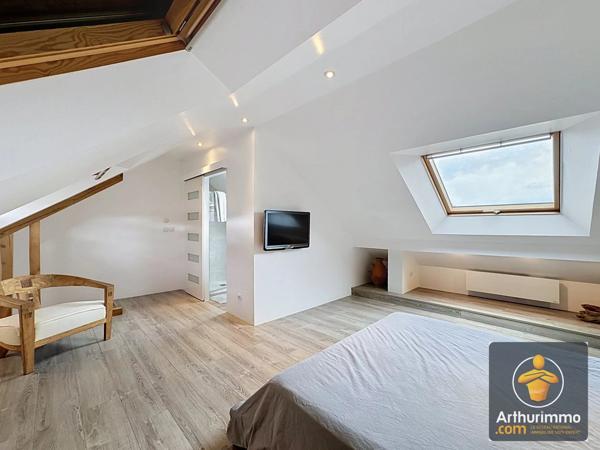 Vente                                                      Maison
                        
                     6 pièces                      124 m2                     à Mandres-les-Roses