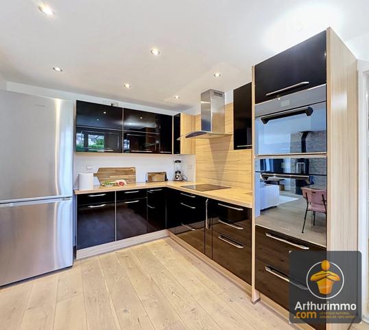 Vente                                                      Maison
                        
                     6 pièces                      124 m2                     à Mandres-les-Roses