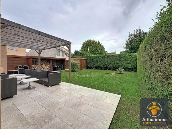 Vente                                                      Maison
                        
                     6 pièces                      124 m2                     à Mandres-les-Roses