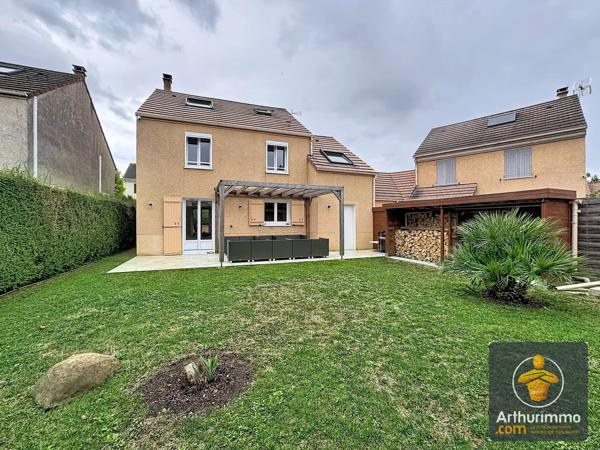 Vente                                                      Maison
                        
                     6 pièces                      124 m2                     à Mandres-les-Roses