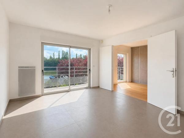 Appartement F4 à vendre  4 pièces - 75,84 m 2   CONFLANS STE HONORINE  - 78