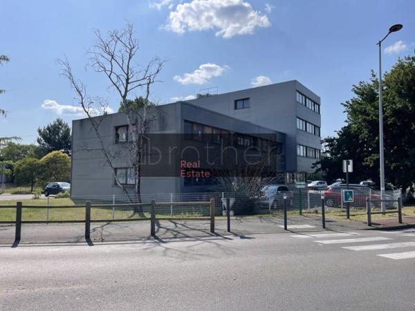 Bureau de 316 m² à louer à Bordeaux Ouest-Merignac