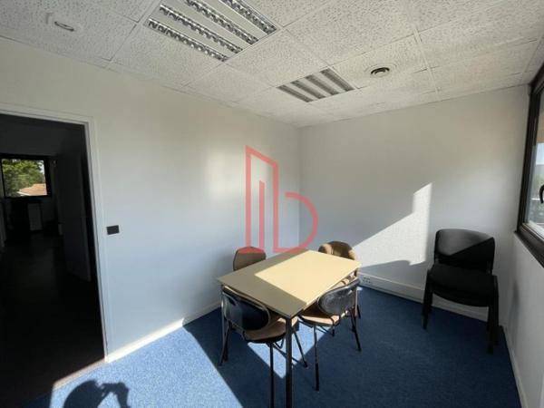 Bureau de 316 m² à louer à Bordeaux Ouest-Merignac