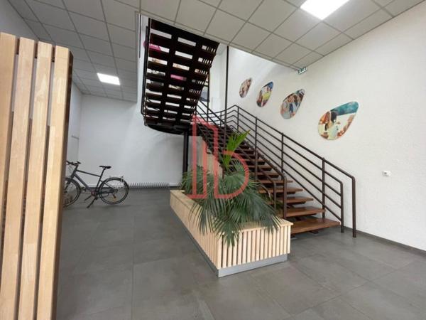 Bureau de 350 m² à louer à Bordeaux Lac - Bruges