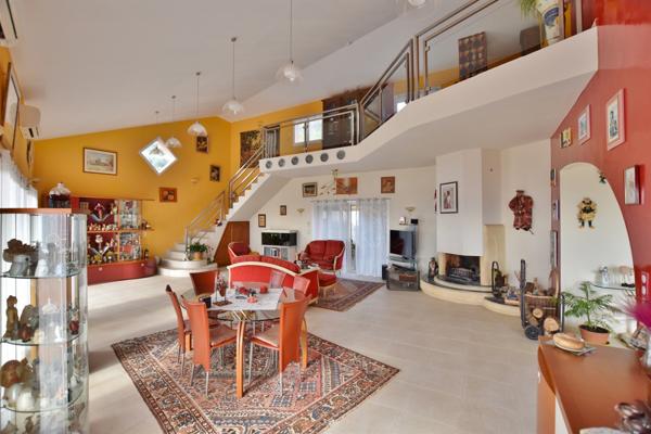 PROCHE AJACCIO Superbe villa avec piscine et vue mer Ajaccio (20000)