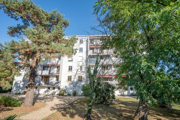 Appartement Appartement coup de coeur rénové avec garage et balcon vue parc - Secteur Talence Bagatelle 63 m²
