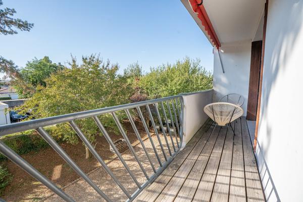 Appartement Appartement coup de coeur rénové avec garage et balcon vue parc - Secteur Talence Bagatelle 63 m²