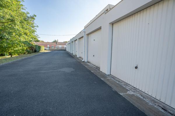 Appartement Appartement coup de coeur rénové avec garage et balcon vue parc - Secteur Talence Bagatelle 63 m²