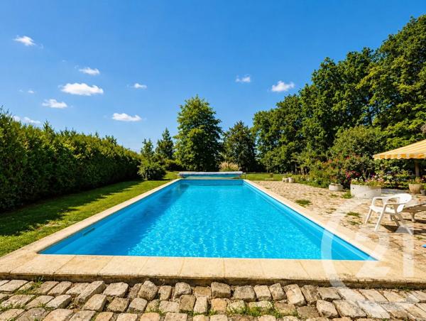 Maison à vendre  7 pièces - 135 m 2   EPERNON  - 28