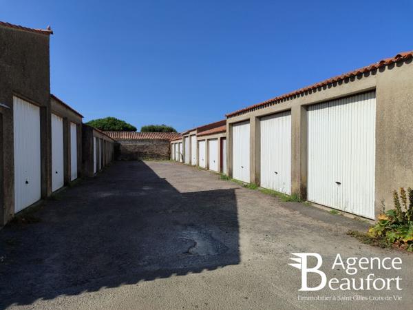 Grand garage à louer sur SAINT GILLES CROIX DE VIE