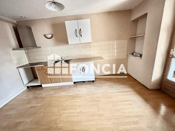 Location Appartement 5 pièces 103 m² - 40 RUE PONT DU GAT Valence 26000