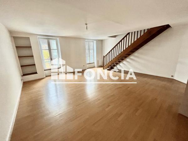 Location Appartement 5 pièces 103 m² - 40 RUE PONT DU GAT Valence 26000