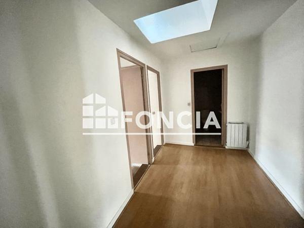 Location Appartement 5 pièces 103 m² - 40 RUE PONT DU GAT Valence 26000