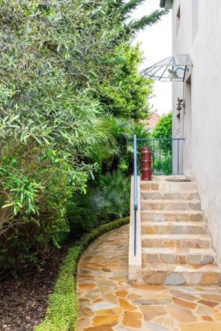 Maison de 4 chambres, jardin et dépendance, en très bon état